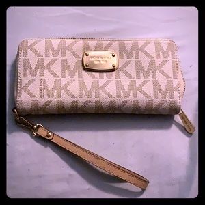 Michael Kors wristlet wallet
